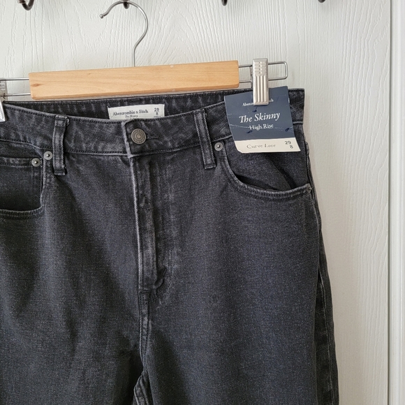 A&F Curve Love Skinny High Rise Jeans - Picture 7 of 11